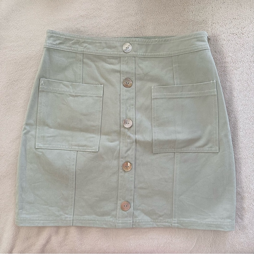 Seafoam green mini skirt